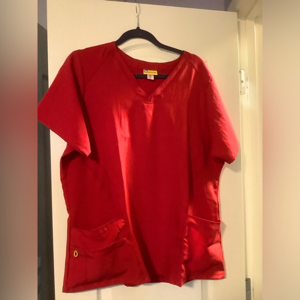 WonderWink Cherry V-Neck Scrub Top
